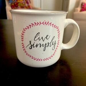 16 oz coffee mug white with red detail and lettering live simply